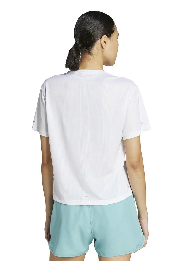 اديداس تيشيرت أبيض بأكمام قصيرة للنساء من أدي